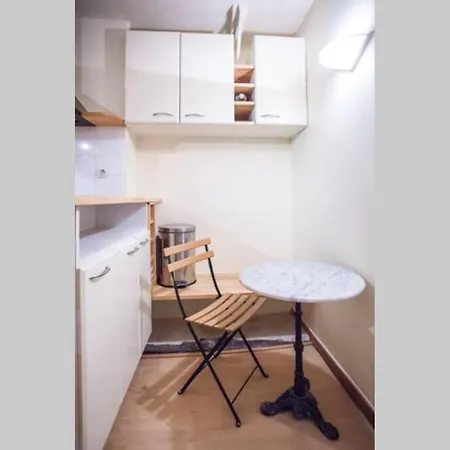 Republique - Reaumur Charming Large Studio Paris