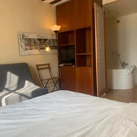 Apartment Republique - Reaumur Charming Large Studio *