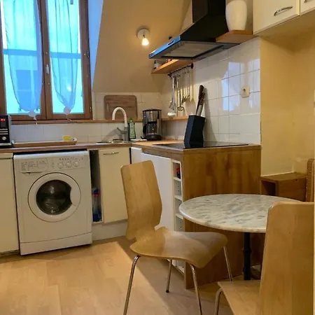 Republique - Reaumur Charming Large Studio Apartment Paris